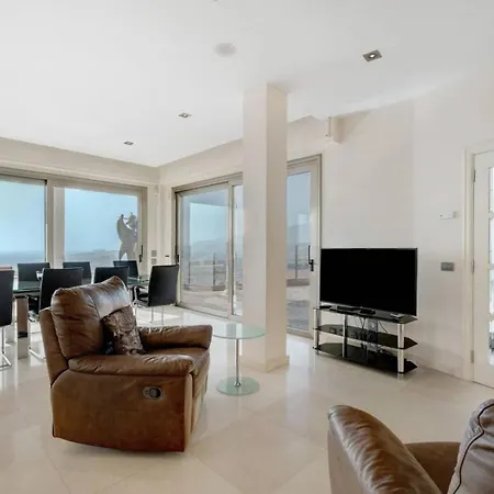 Top With Views & Infinity Pool - What'app - 0034-611-233-784 - For Reservations! Villa *