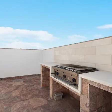 Top With Views & Infinity Pool - What'app - 0034-611-233-784 - For Reservations! Villa