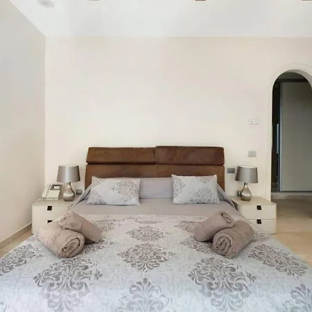 Top With Views & Infinity Pool - What'app - 0034-611-233-784 - For Reservations! Villa *
