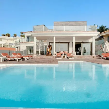 Top With Views & Infinity Pool - What'app - 0034-611-233-784 - For Reservations!
